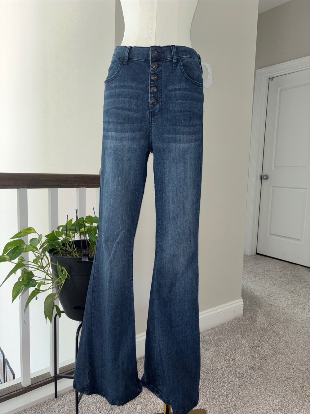 Fashion Nova High-Waist Dark Blue Flare Jeans